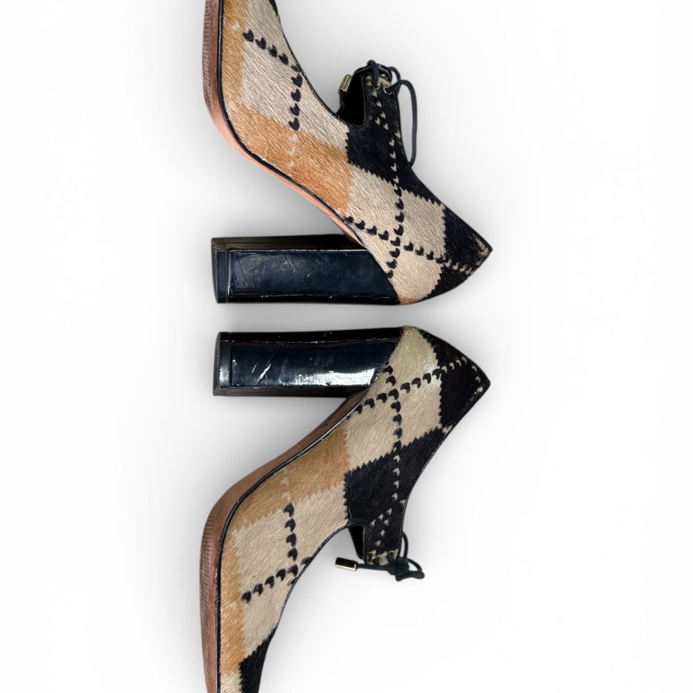 Steven By Steve Madden Argyle Black and Tan Heels - Picture 4 of 7